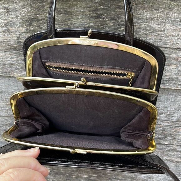 Vintage double sided kiss lock marbled faux leather bag. - Picture 7 of 8